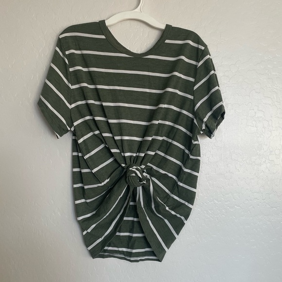 Women’s Striped Top - Picture 2 of 6